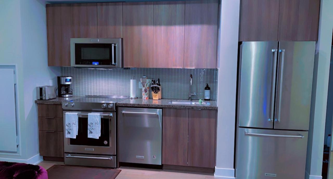 Luxury 2 Bedroom Condo Toronto Exterior photo
